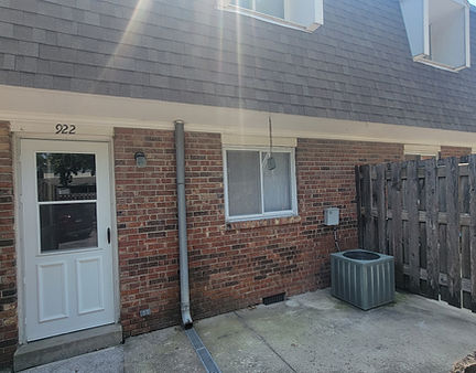 922 E IL back patio.jpg