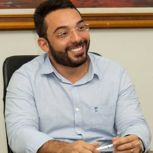 PARNAÍBA TEM PREFEITO segundo declarou o Prefeito Francisco Emanuel e seu vice Dr. Darlan.