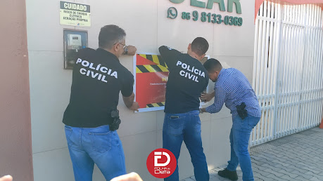 Polícia Civil cumpre mandado de busca e apreensão em clínica veterinária em Parnaíba.