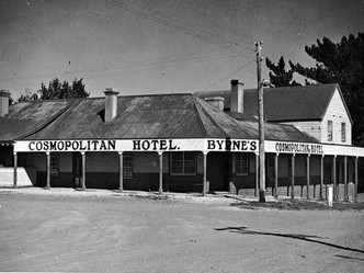 The Cosmopolitan Hotel in 1938

Source: C. Henshaw, 1938 Museums Victoria Collections
