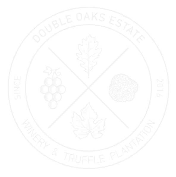 double-oaks-logo wht.png