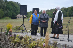 70777334_697911494023327_198847523991846