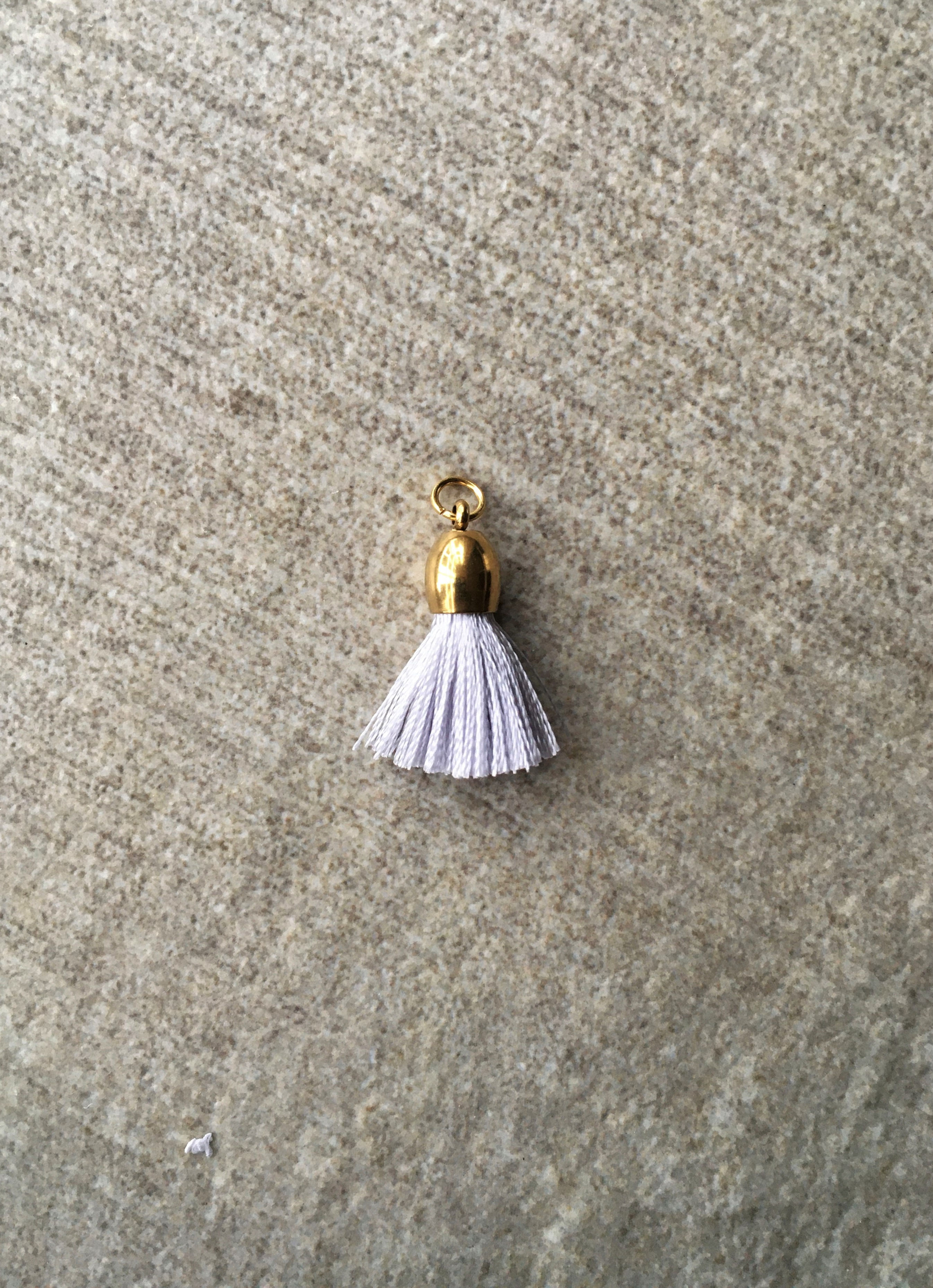 Huggie silk charm tassel - silver