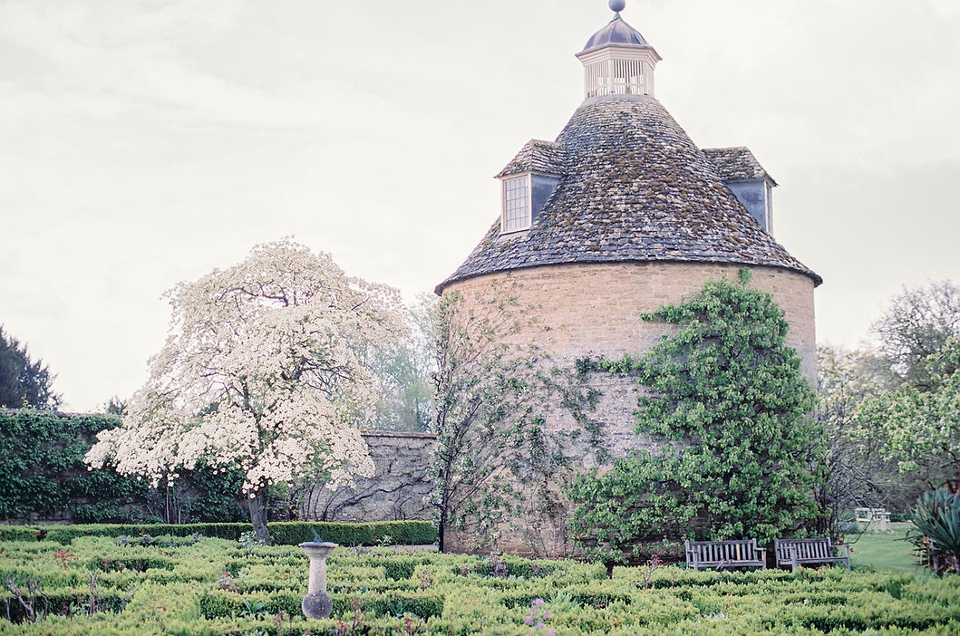 DOVERJAQUESPHOTOGRAPHY_ ROUSHAM GARDENS MAY 2023 65.jpg