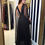 Miniatura: Vestido de festa preto com mangas capa