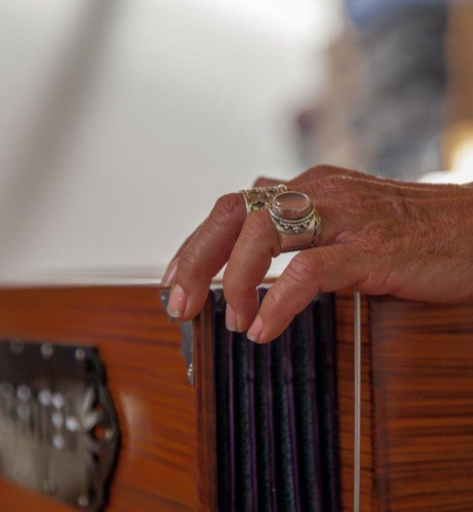 Mantra chanting and kirtan in Woonona, Bulli area of Wollongong