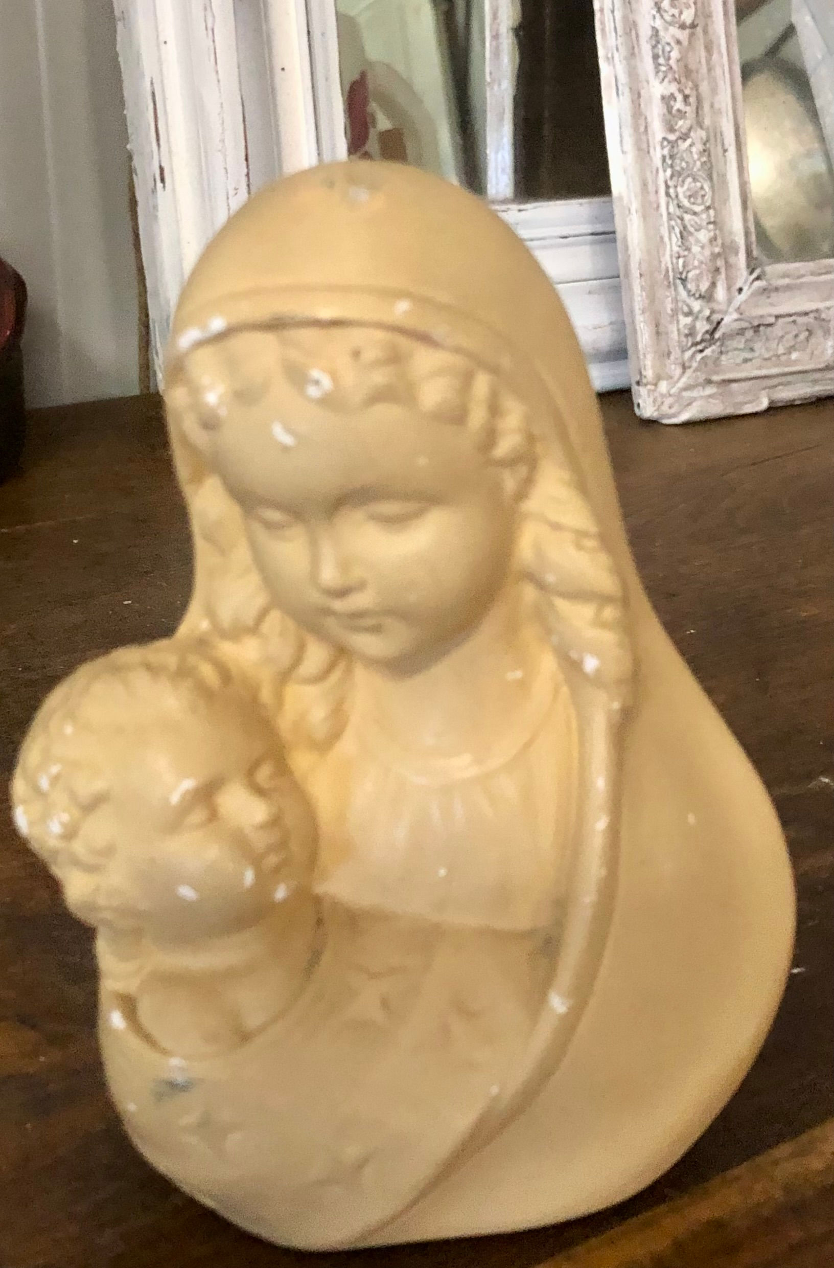 Beeld Maria met kind