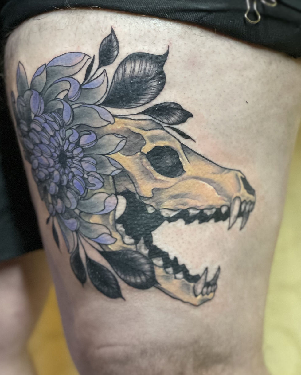 skull thigh
