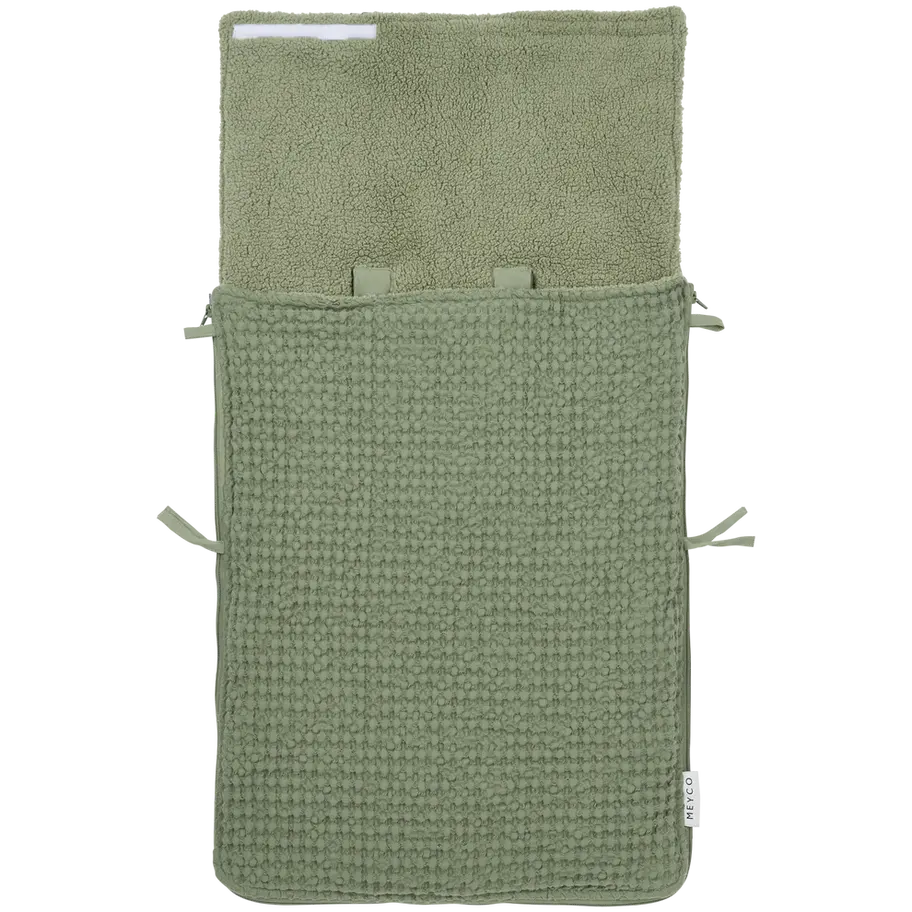 Fußsack Waffle Teddy Grün – geöffnet mit Teddy-Innenfutter