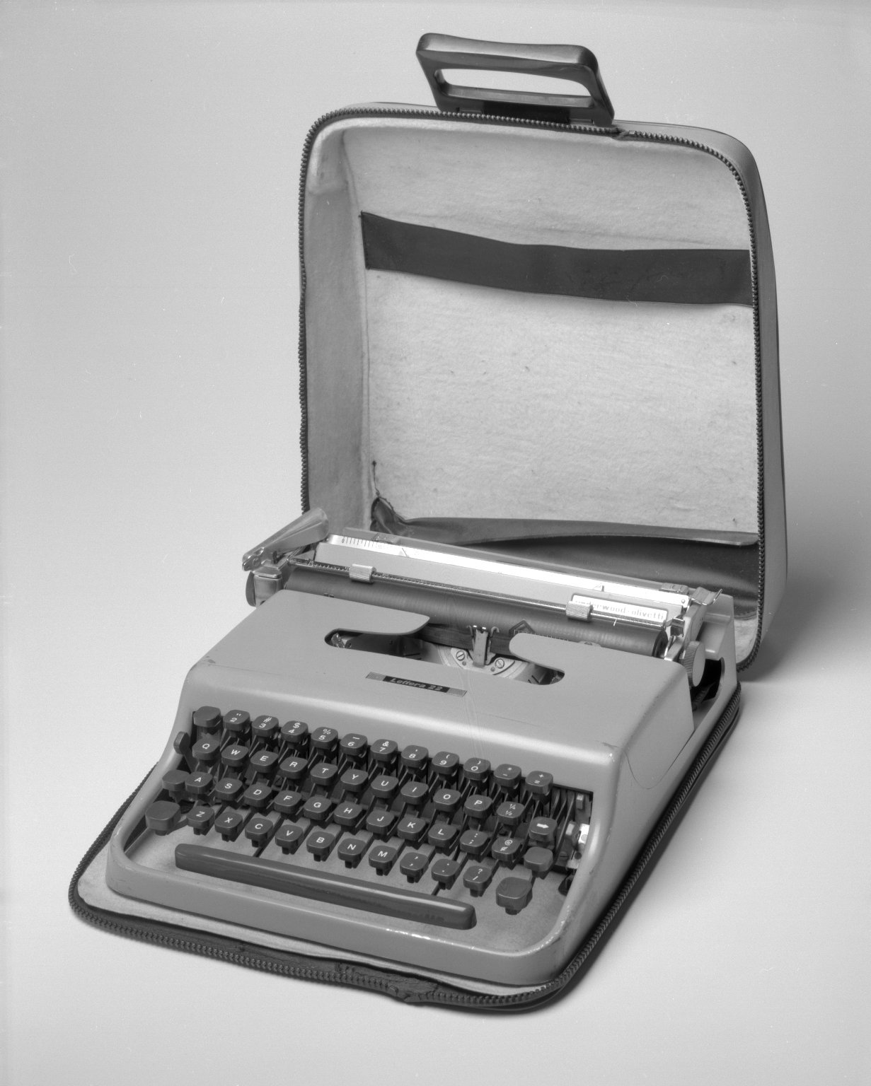 Portable Typewriter with Cover and Carrying Case