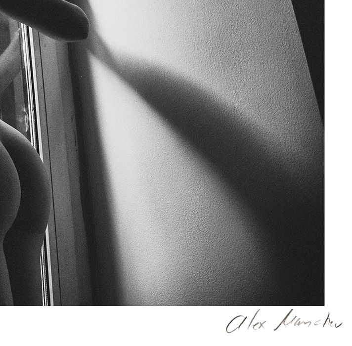 Miniature : Alex Manchev - Few shades of dark