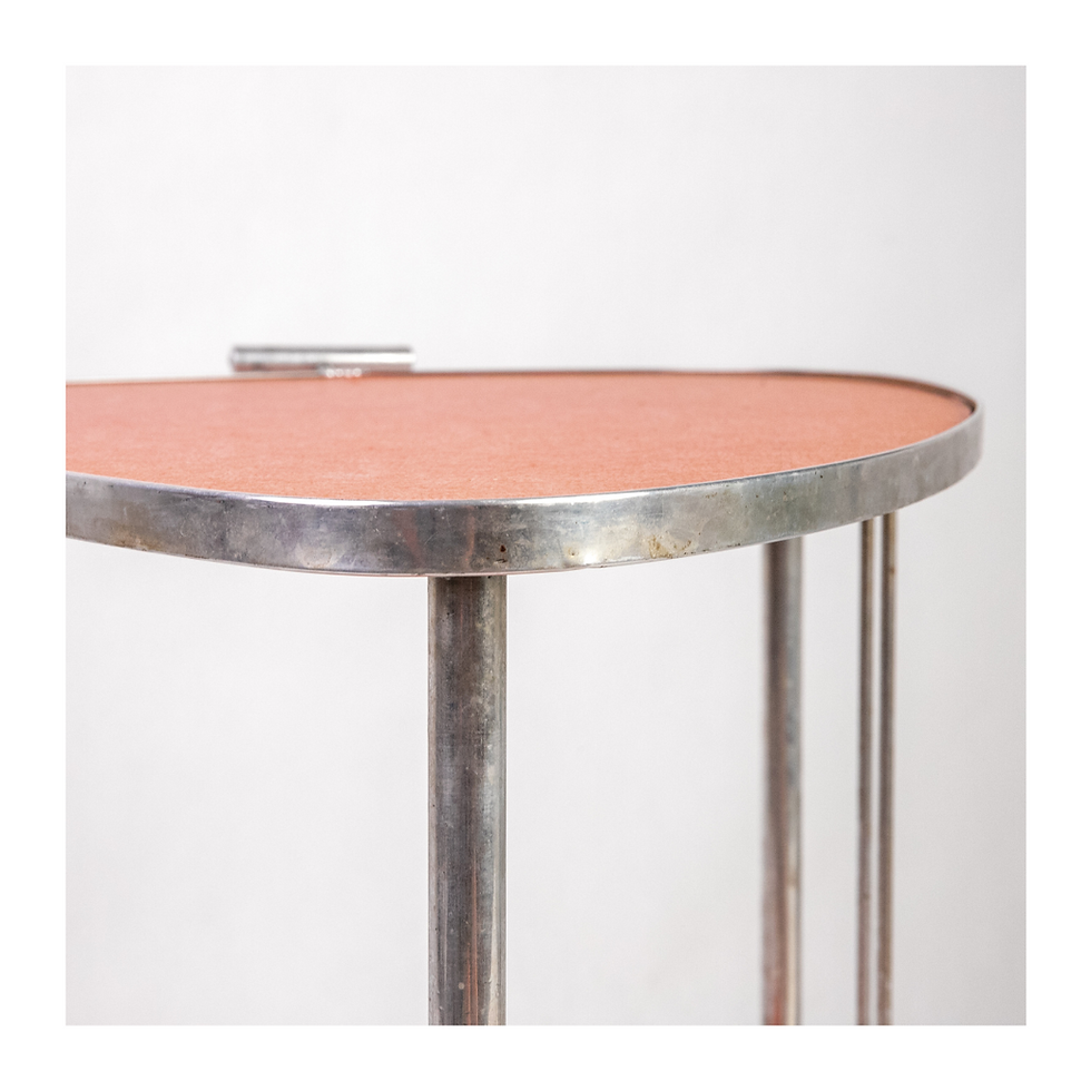 Thumbnail: Vese alakú piros retró zsúrkocsi, 60-as évek