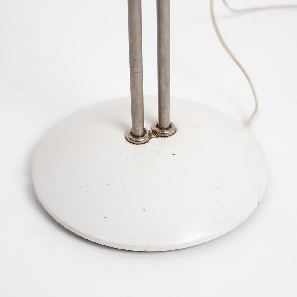 Indexkép: Kétágú sárga-rózsaszín állólámpa