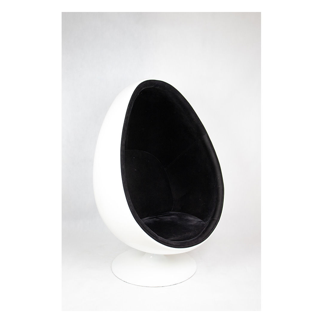 Ovalia forgó fotel Thor-Larsen stílusában, 1980