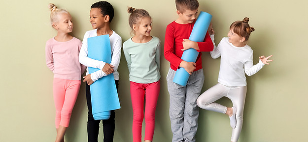 children waiting for yoga class to start