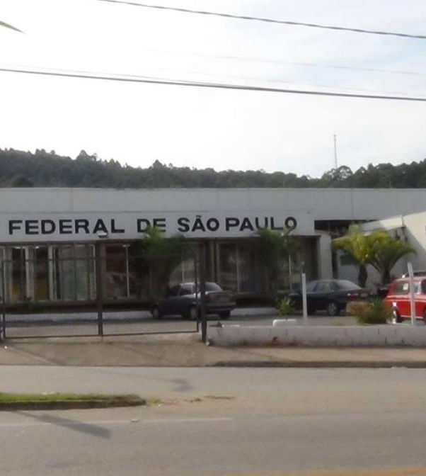 São Roque: Estudante sofre fratura no nariz após ser empurrada na saída do Instituto Federal