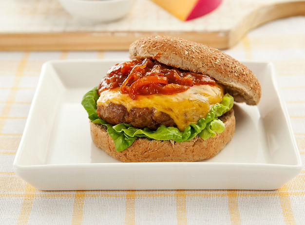 Hamburguer é sempre garantia de sucesso. E melhor, pode ser preparado em casa!