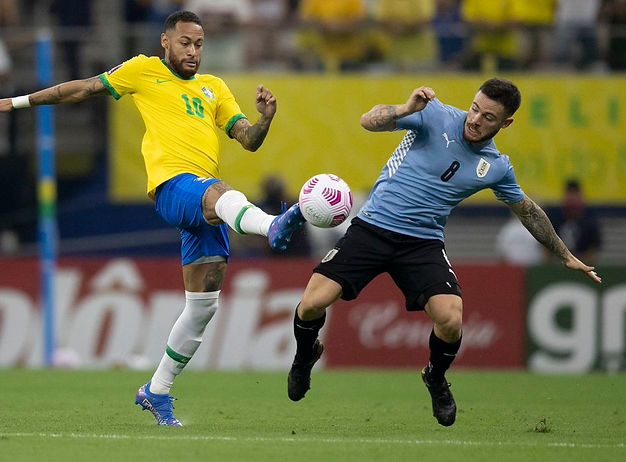 Tentando retomar vitórias, Brasil enfrenta Uruguai em Montevidéu