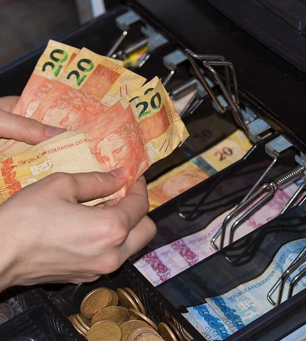 Como identificar notas falsas e evitar prejuízos no comércio