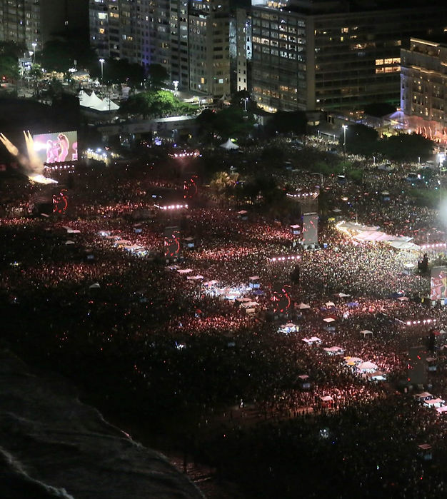 Mais de 2 milhões de pessoas assistiram ao show de Shakira em Copacabana