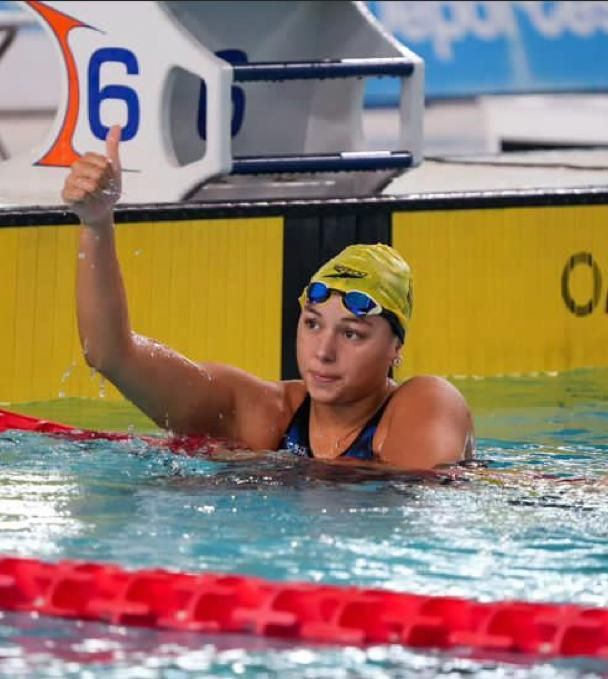 Sophia Penteriche representa o Brasil no Sul-Americano de Natação