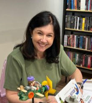 Educadora incentiva formação crítica por meio da literatura infantil