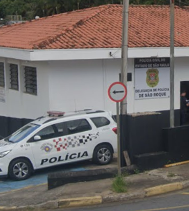 Comerciante é vítima de assalto à mão armada em São Roque; veículo é levado pelos criminosos