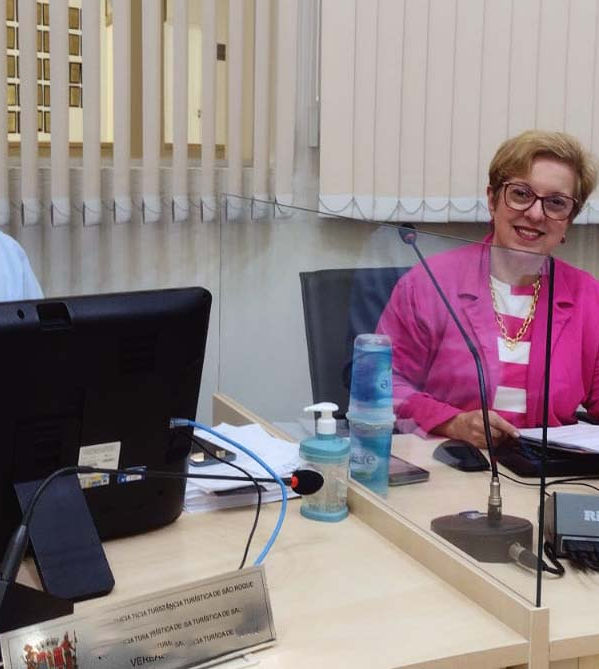 Vereadores que compõem Comissão para acompanhar cumprimento do contrato entre o município de São Roque e a Sabesp realizam primeira reunião