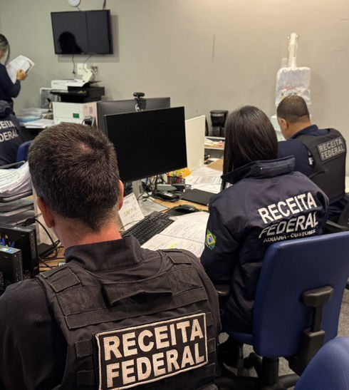 Operação contra fraude em combustíveis cumpre mandados na região