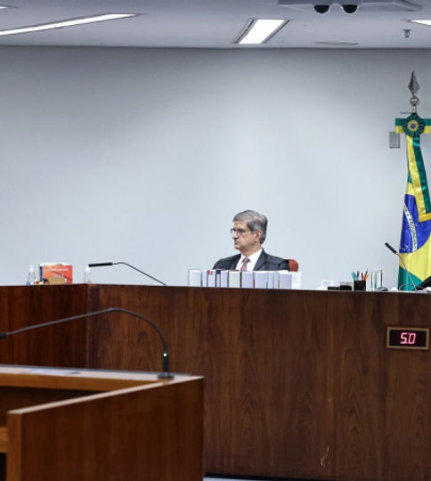 STF forma maioria para condenar Jair Bolsonaro por organização criminosa