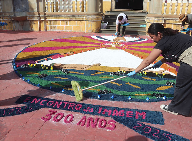 Pirapora do Bom Jesus celebra Corpus Christi com o tema 300 anos do encontro da imagem