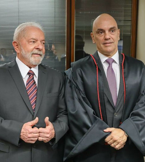 Lula sanciona lei que aumenta salário de ministros do STF