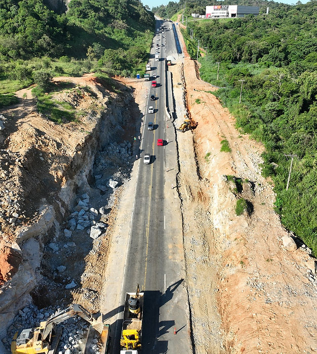 ViaOeste realiza desmonte de rocha na Rodovia Lívio Tagliassachi de terça a quinta-feira, 03 a 05/03