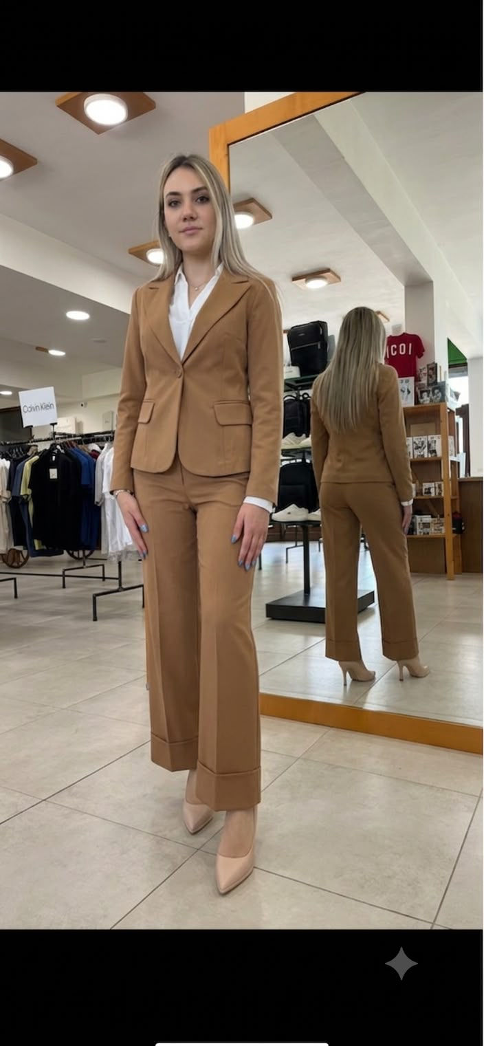 tailleur buger donna marrone