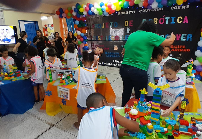 Por meio deste projeto e da metodologia STEAM as crianças puderam explorar os diferentes tipos de energia. Aprenderam sobre energia limpa e suja, e a importância de produzirmos uma energia sustentável. As famílias relataram que as crianças passaram a refletir mais sobre o uso da energia em casa. Durante as sessões, buscaram soluções para outros problemas, por exemplo, a acessibilidade: como uma pessoa com cadeiras de rodas poderia brincar no parque de diversão? E então criaram uma rampa.