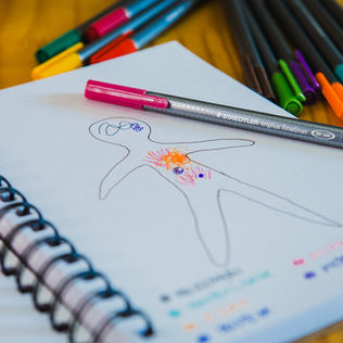 3 dicas para expressar emoções usando materiais artísticos