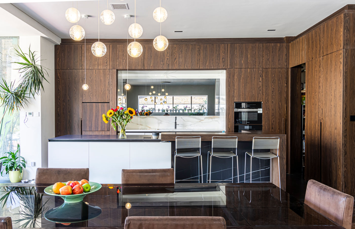 MH_MONCHE_1 copy.jpg