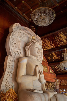พระพุทธรูปหินทรายปางปฐมเทศนา 2.jpg
