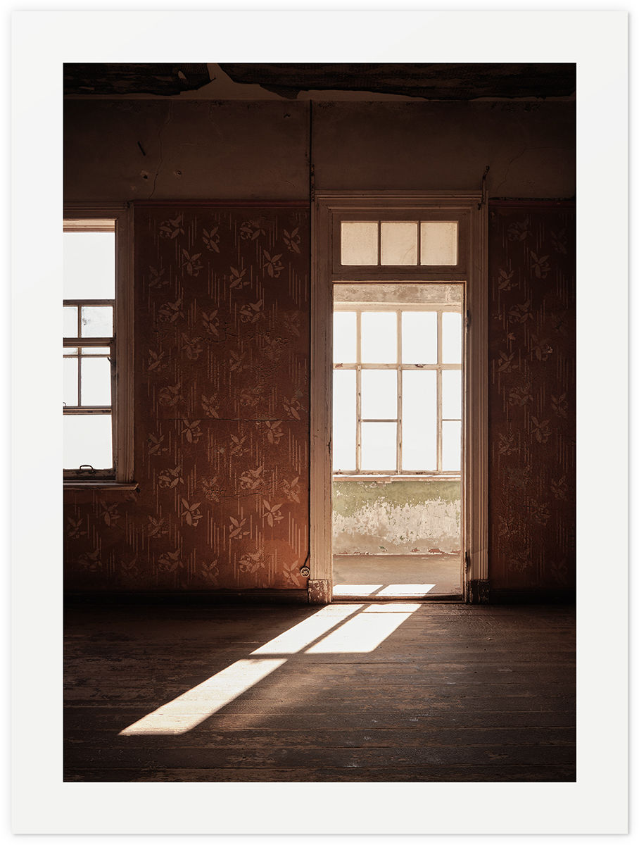 Fine art print Kolmanskop 01 – abandoned house with sunlight and shadows