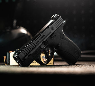 13927-sw-Pistol-lifestyle_0066_2000x1333.jpeg