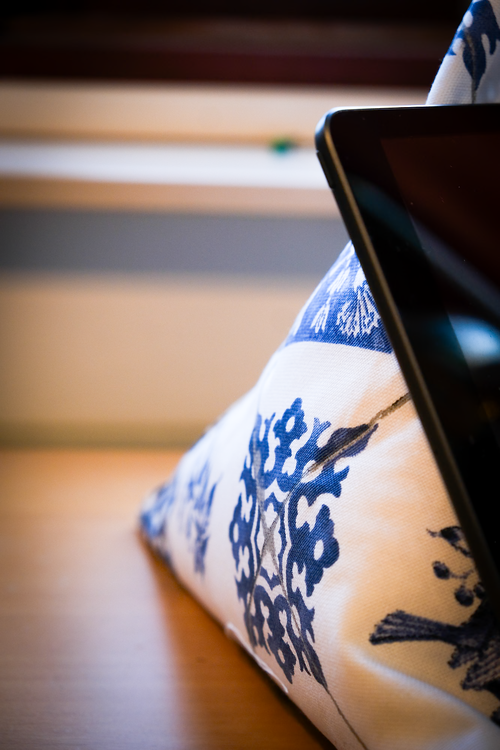 Thumbnail: Tablet kussen - Delfts Blauw tegels