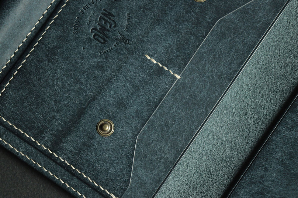 Miniature : PORTE-DOCUMENTS “TRAVELER”  (BLEU MARINE)