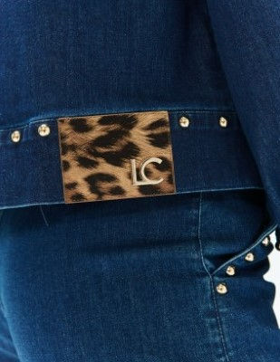 Miniatura: CAZADORA DENIM TACHAS LOLA CASADEMUNT