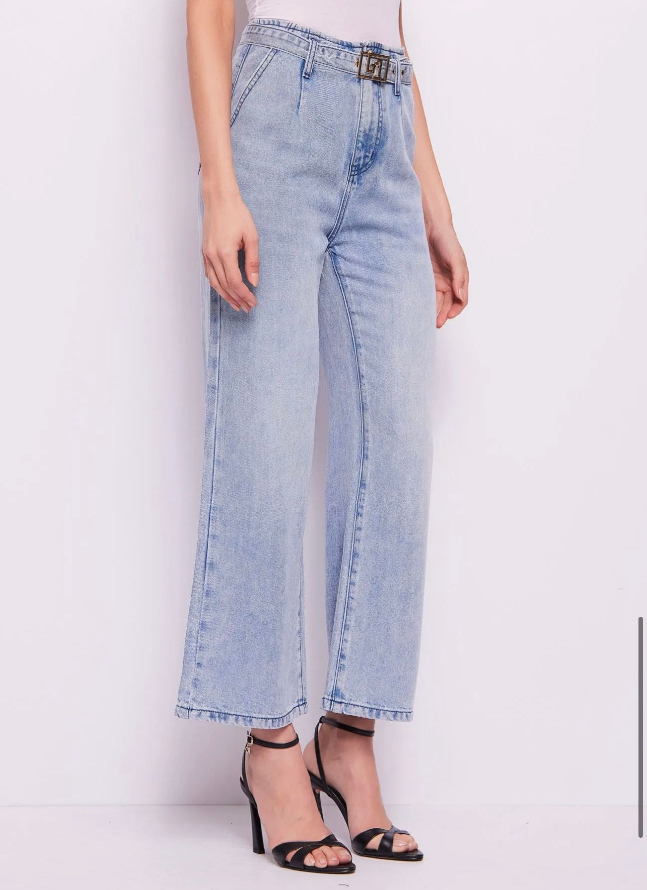 JEANS RECTOS CON CINTURÓN GAUDÌ