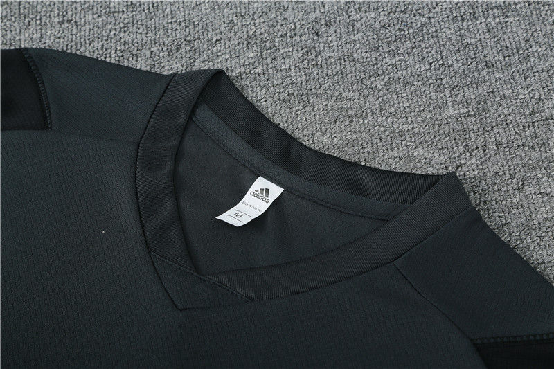 Miniatura: Equipación Entrenamiento Real Madrid