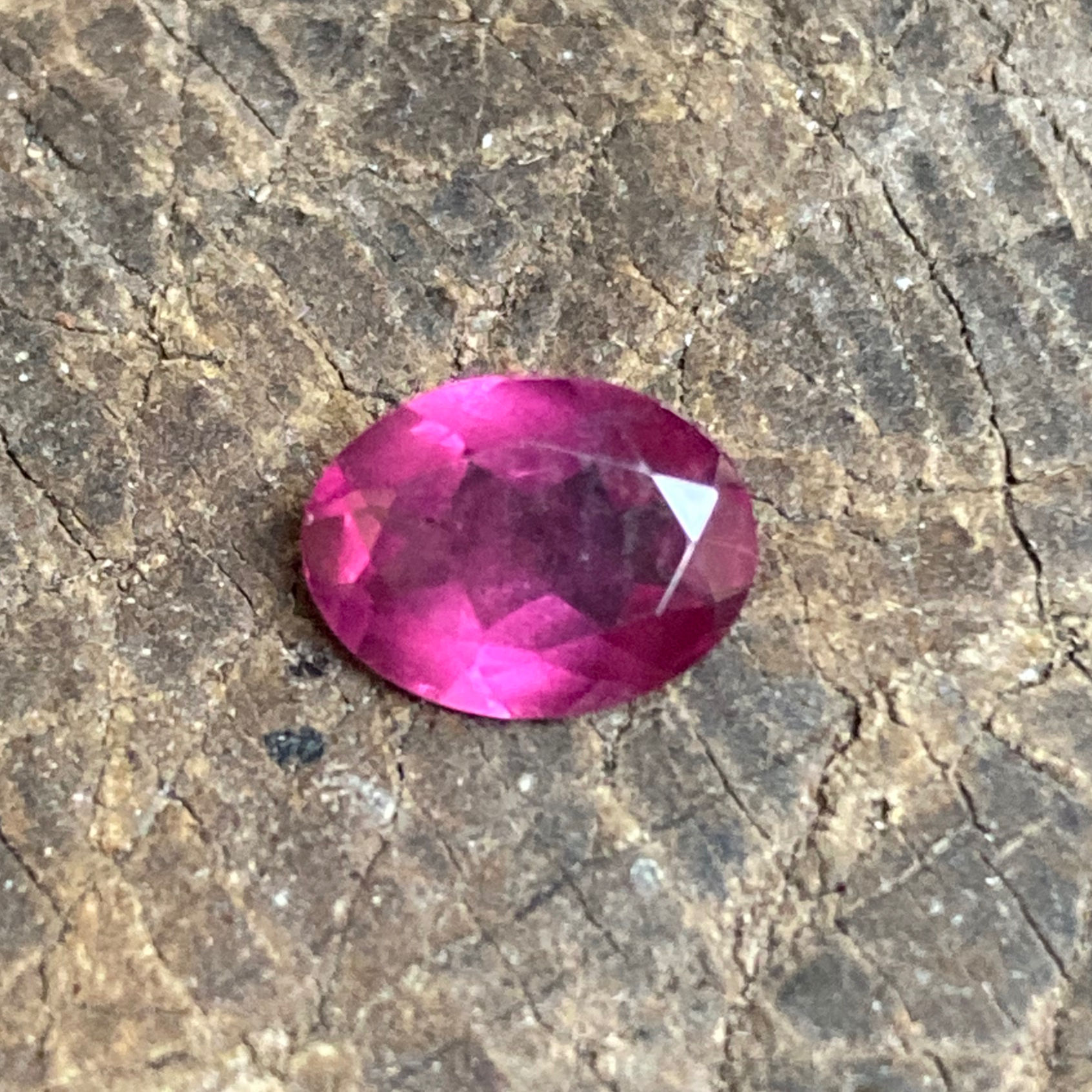 Grenat rhodolite 1.16 ct (Ref : GREM0009)