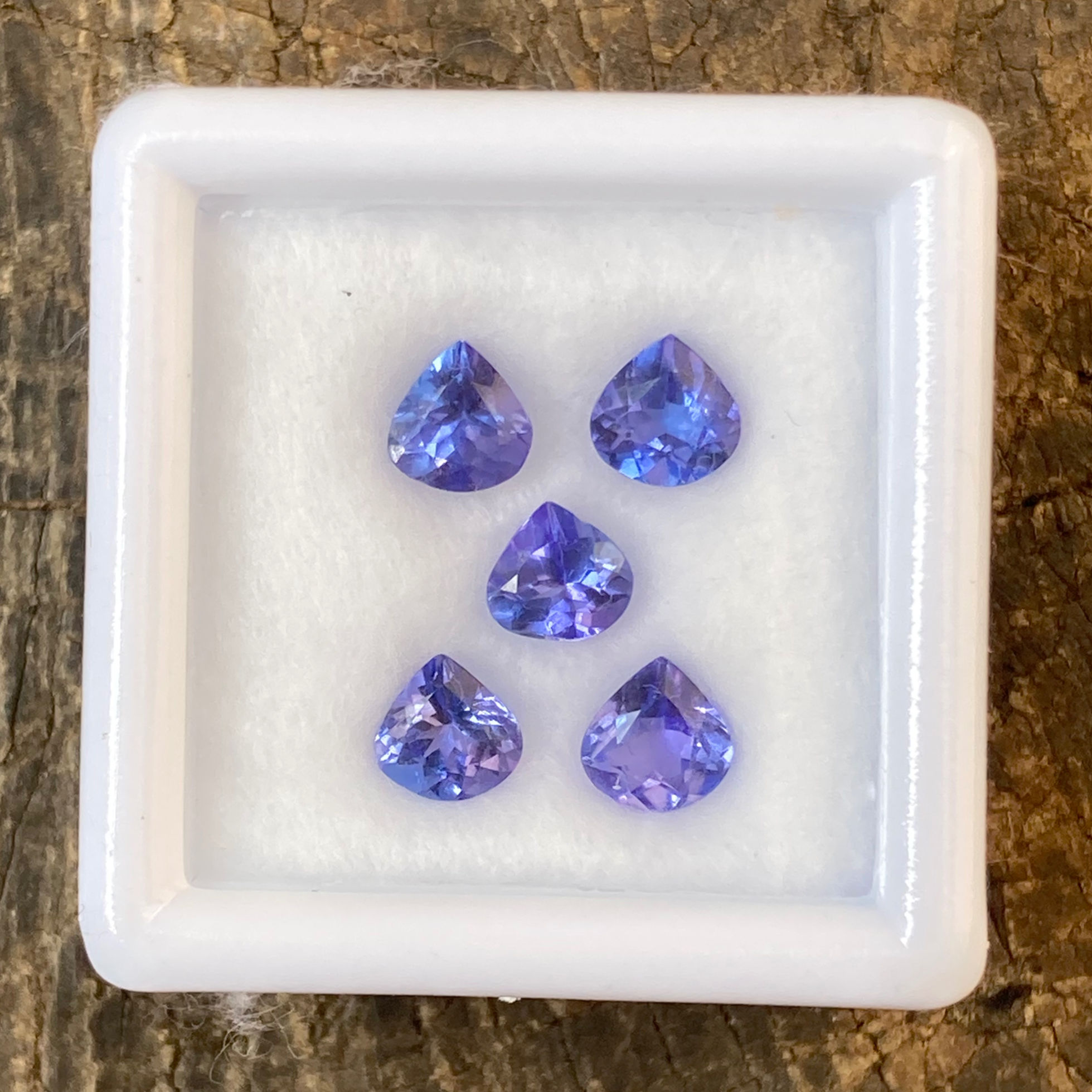 Lot de 5 Tanzanites 2.61 ct (Ref : TAN0097)