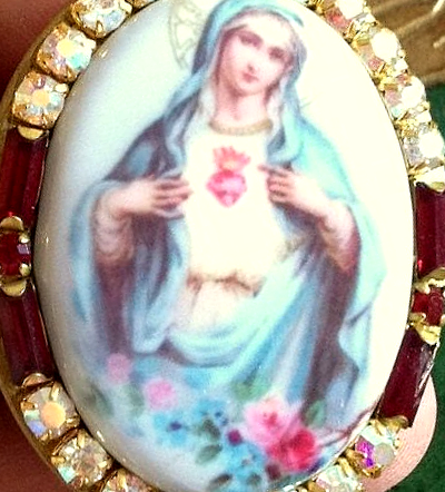 Thumbnail: Vintage Red Rhinestone Virgin Mary Prayer Locket, Immaculate Heart Cameo Jewelry