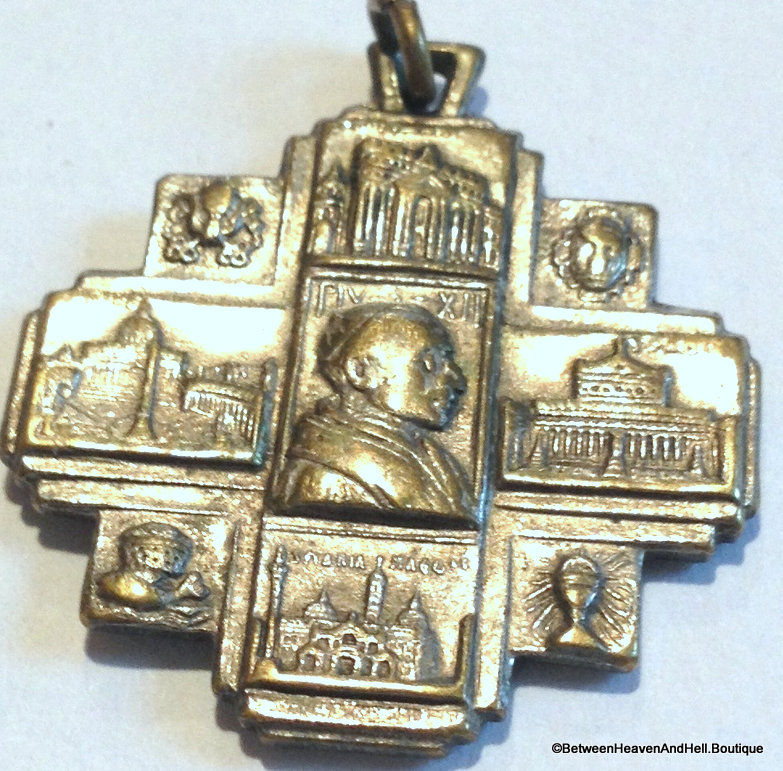 Thumbnail: Vintage Maltese Cross Pius Xll Holy Medal, Rome Italy
