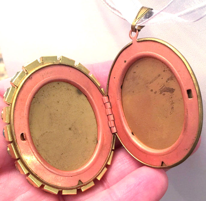 Thumbnail: Madonna and Child Glitter Cameo Locket, Rhinestone Catholic Jewelry